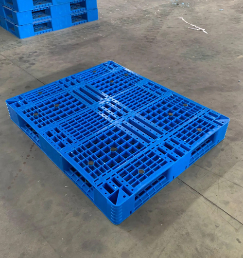 一站式了解云南塑料托盤：產(chǎn)品參數(shù)、用途與實(shí)